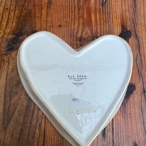 RAE DUNN Large “Mama” Heart Dish - Picture 6 of 7